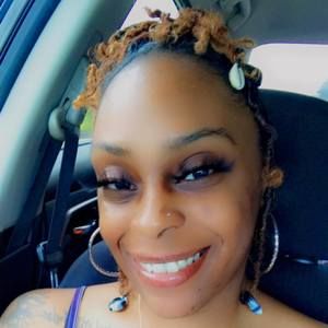 Meet your Posher, Tonya